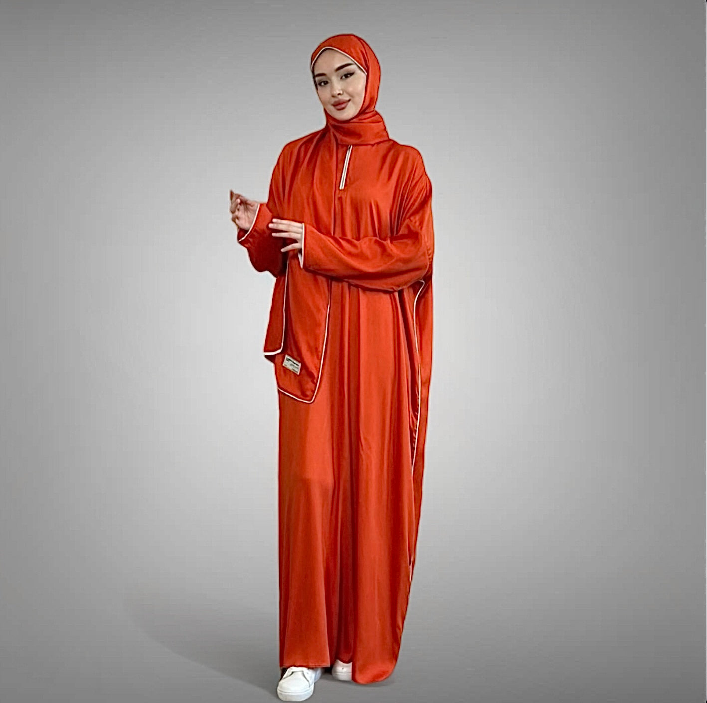Abaya mit Kopftuch