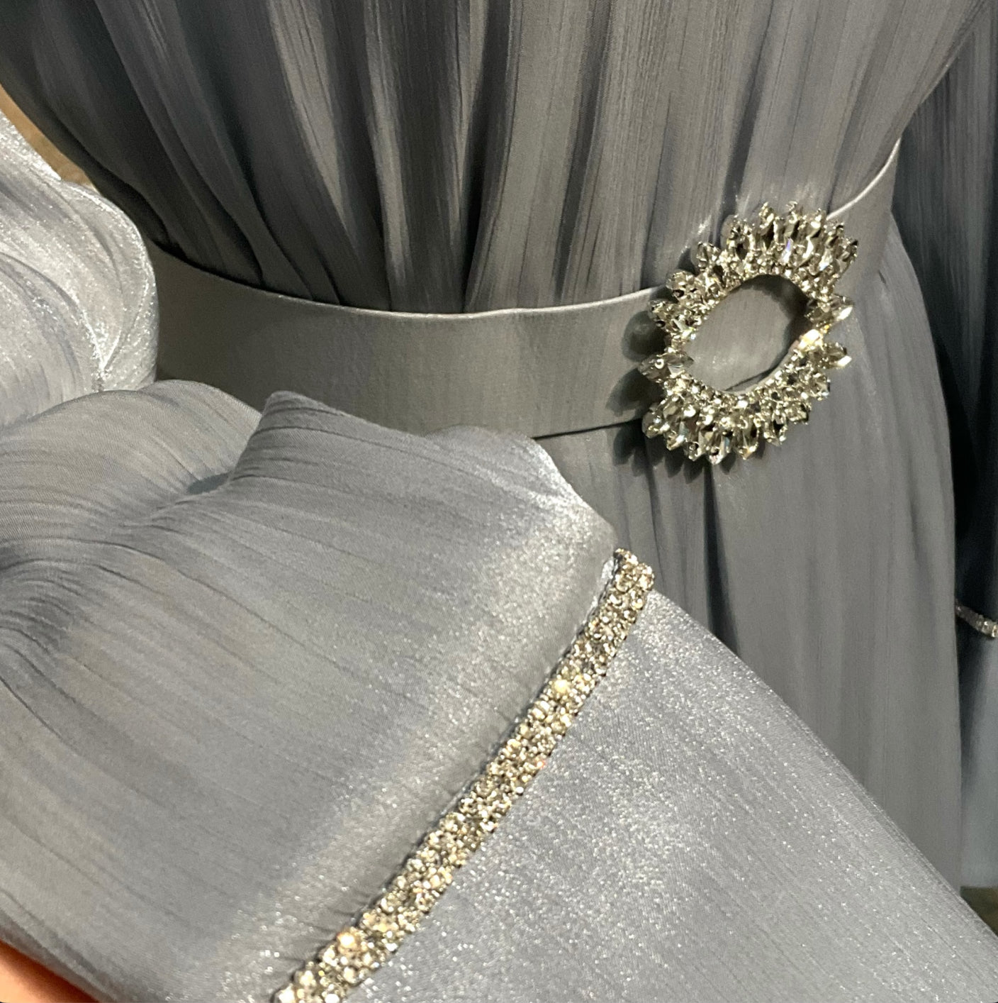 Shiny Grey Dress✨